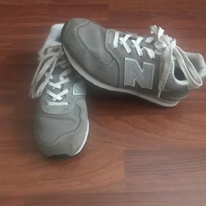 New balance 574 shoes (Boys size 4)